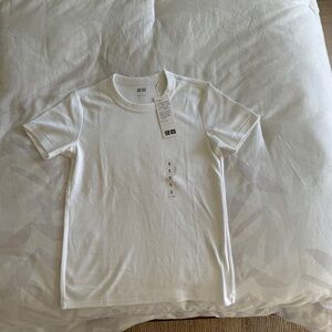 Uniqlo Airism T-shirt